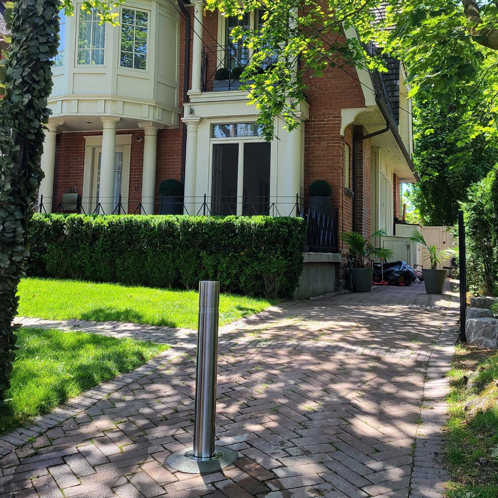 Stainless Steel Automatic Retractable Bollard - Available Fall 2024
