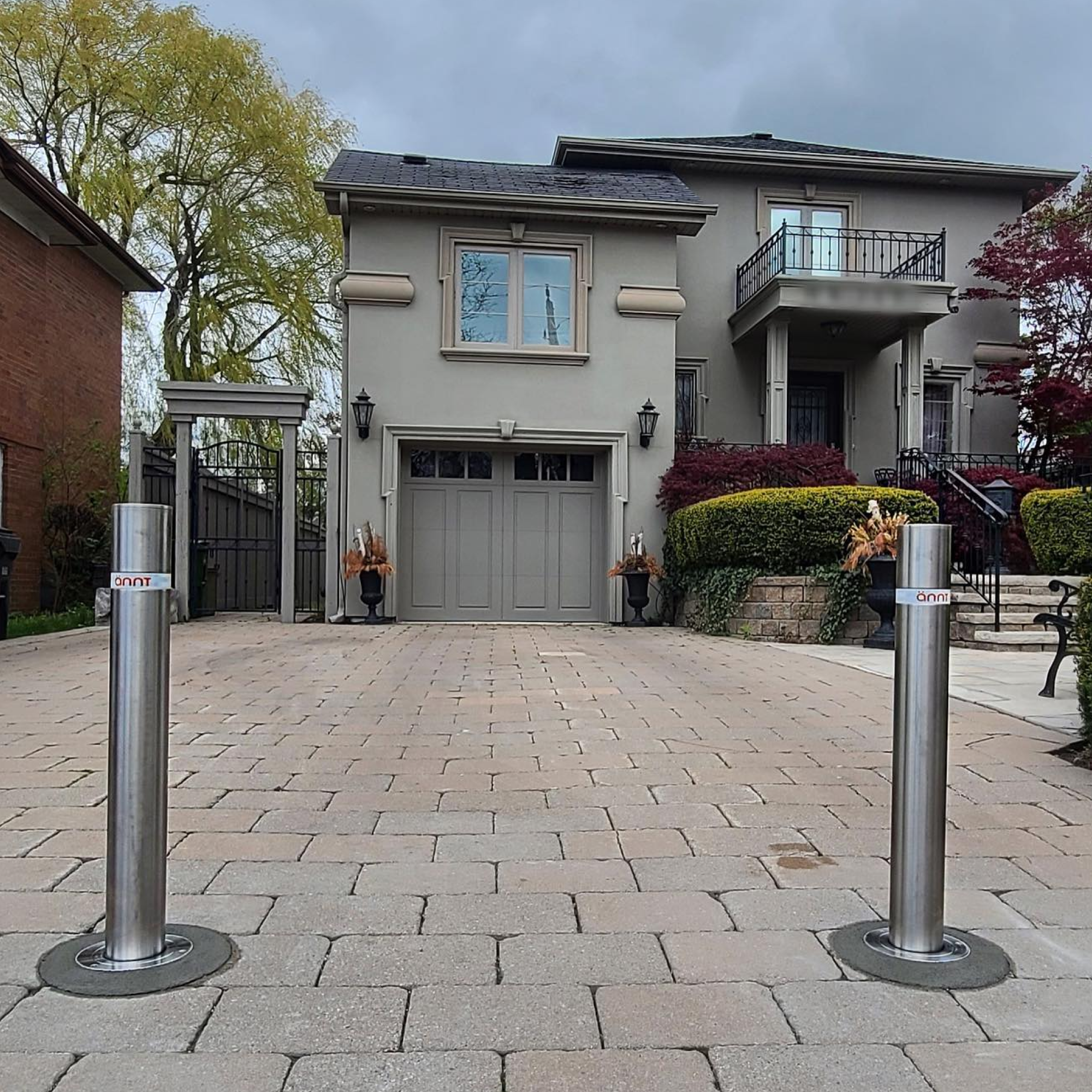 Stainless Steel Automatic Retractable Bollard - Available Fall 2024